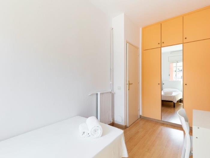 Charming apartment with capacity for 6 people near the heart of the city! - My Space Barcelona Apartments