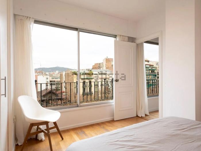 'Experience the Charm of Gran Vía in This Spectacular 4-Bedroom A - My Space Barcelona Apartments