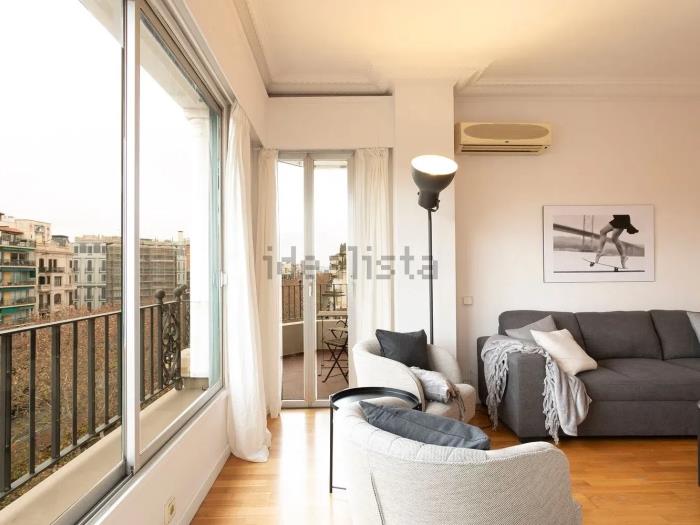 'Experience the Charm of Gran Vía in This Spectacular 4-Bedroom A - My Space Barcelona Apartments