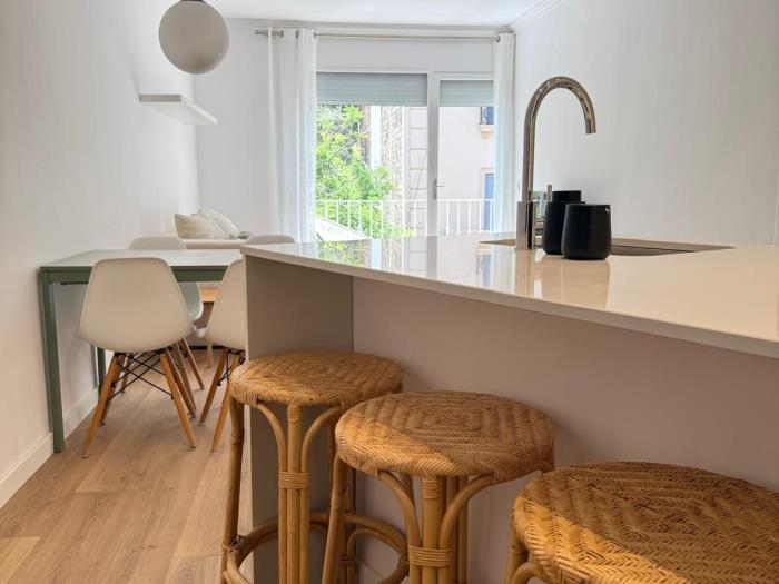 Cozy & Bright 2-Bed Apartment - My Space Barcelona Apartments