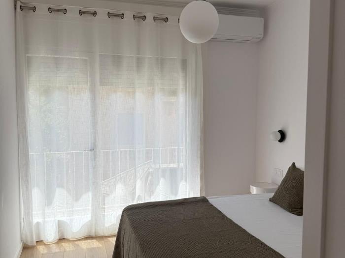 Cozy & Bright 2-Bed Apartment - My Space Barcelona Apartments