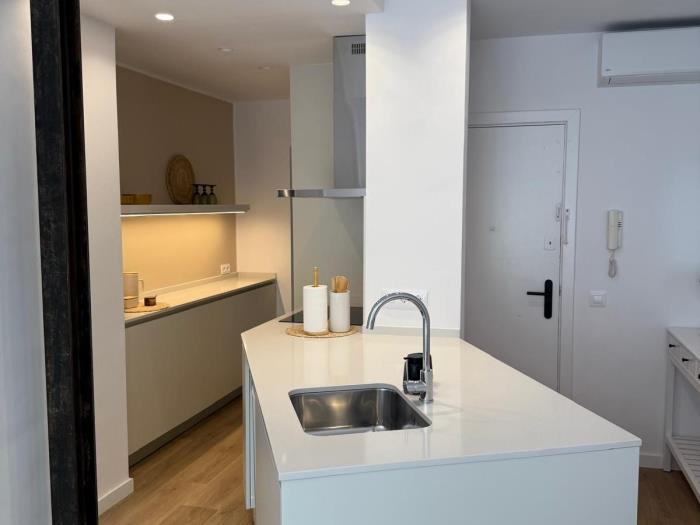 Cozy & Bright 2-Bed Apartment - My Space Barcelona Apartments