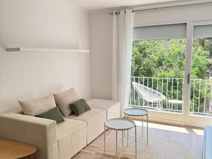 Cozy & Bright 2-Bed Apartment - My Space Barcelona Apartments